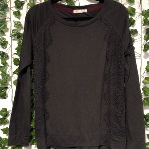 Long sleeve with lace